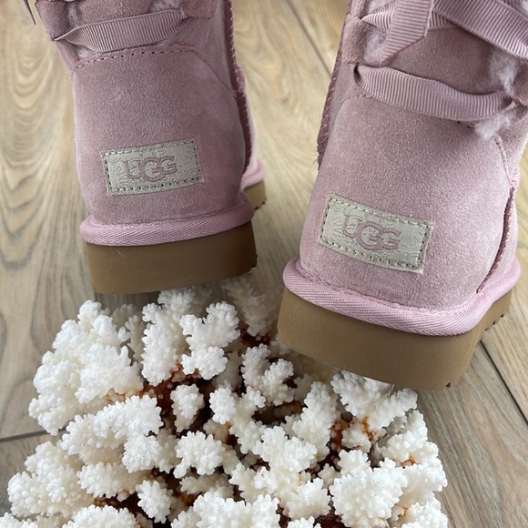 🌴🔆UGG - SHORT CONTINUITY BOW BOOTS🔆🌴 - Picture 9 of 16